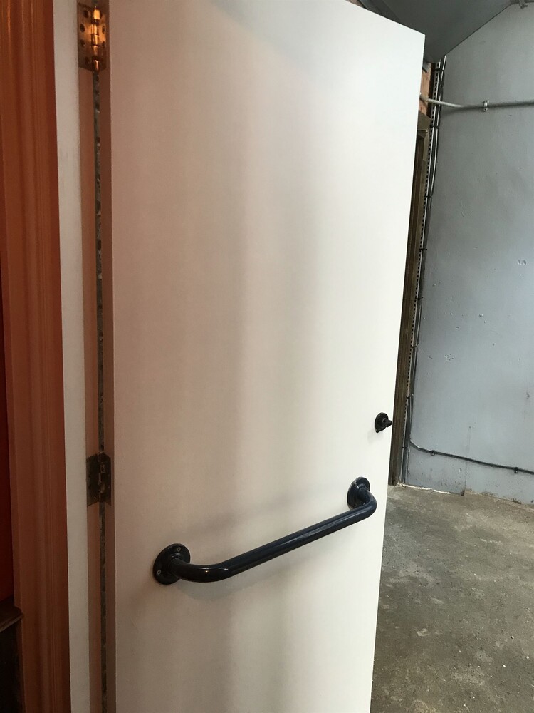 bathroom door 